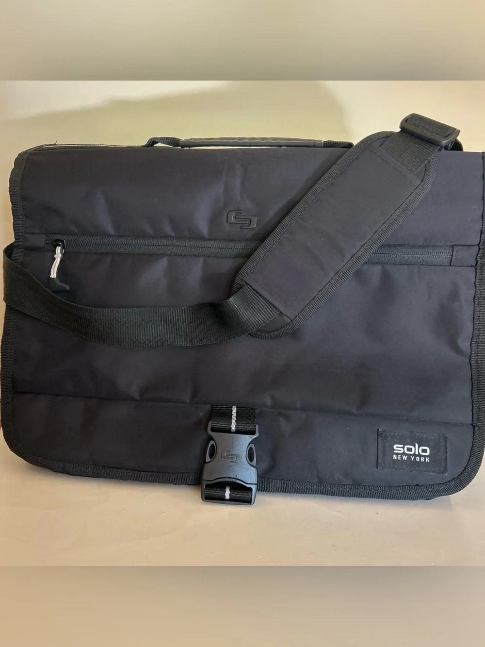 Solo New York Laptop Messenger Bag w/ Luggage Strap & Multi-Pockets; Matte Black